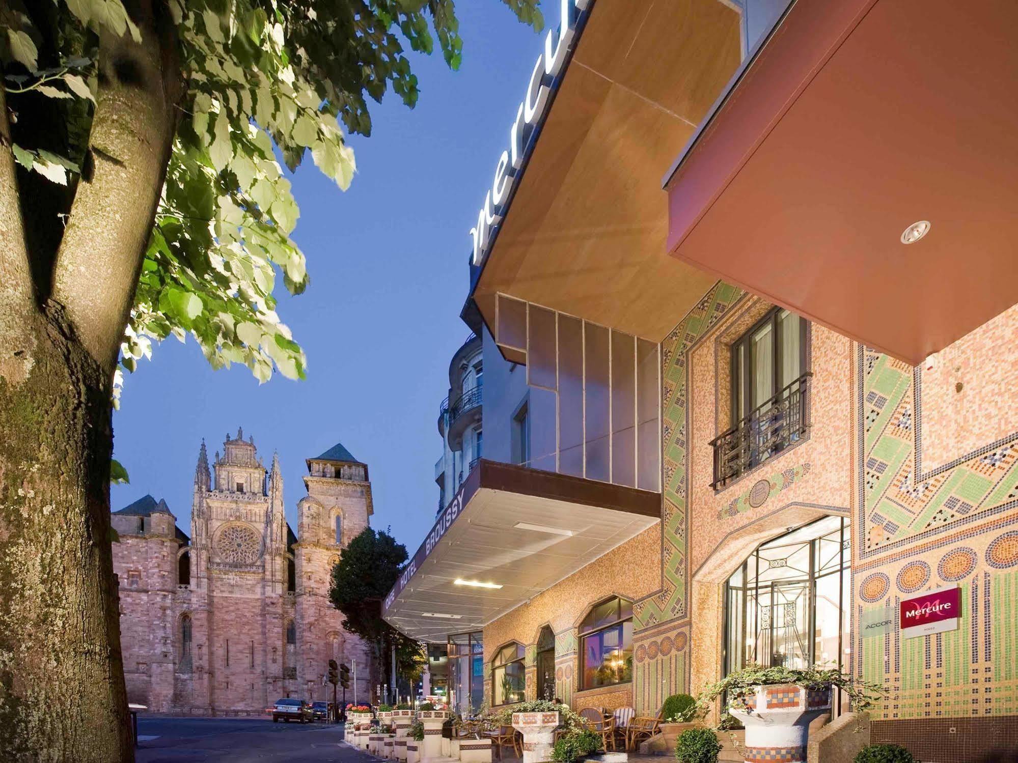 Hôtel Mercure Rodez Cathédrale Exterior foto